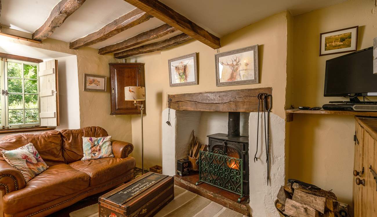 A view of the living space. Wooden shutters ensure the cosiest stay whatever the season.