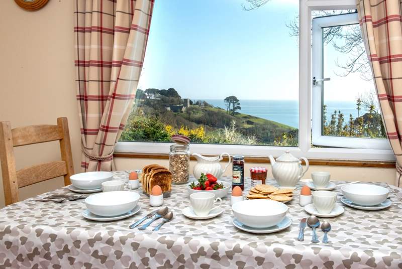 Mealtimes will be a real treat with that view.