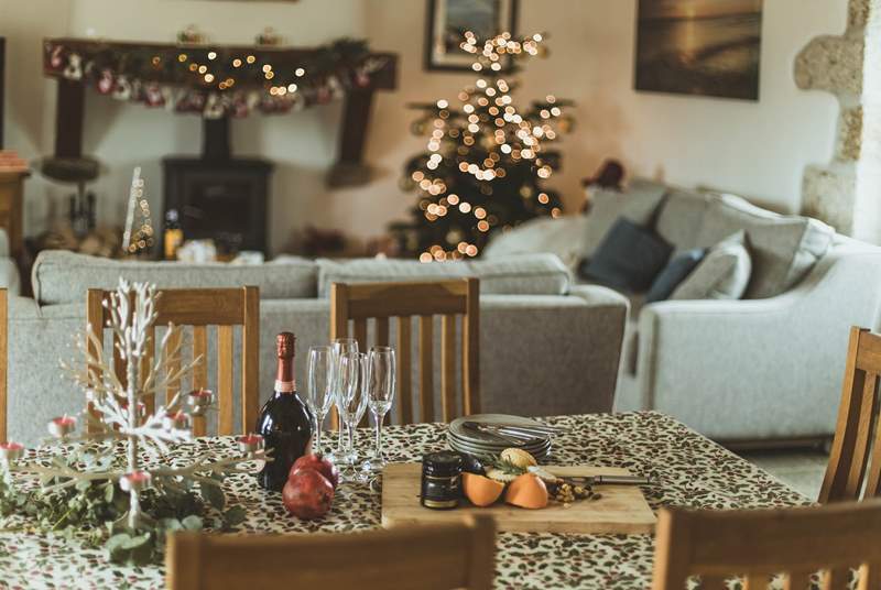 A picture perfect and cosy family Christmas by the coast.