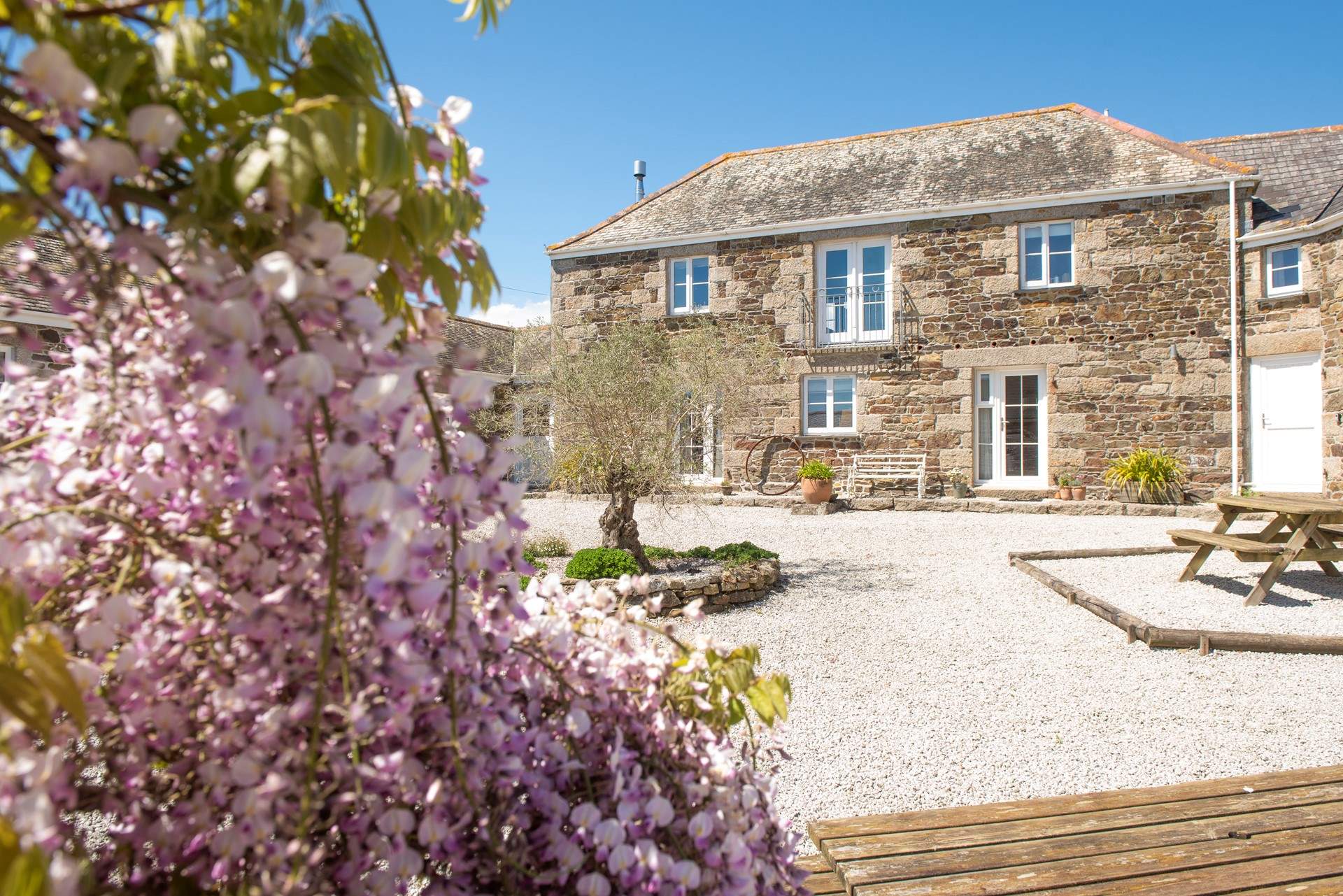 Welcome to Wallis Barn!