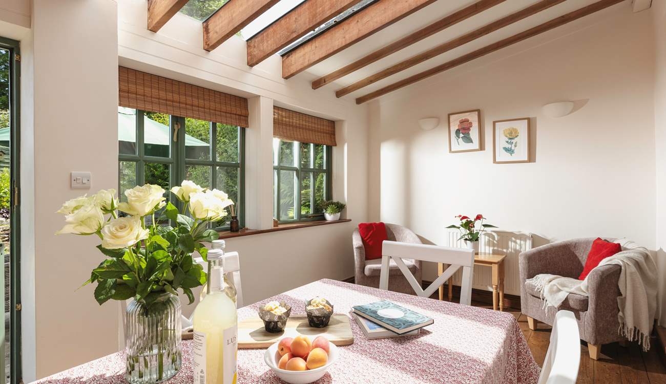 The dining-room is the perfect spot to enjoy any meal.