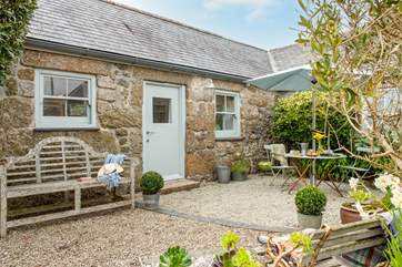 Time for a quiet read in this gorgeous space. Please note there is a step into Bay Tree Barn.