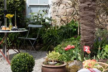 Oh so pretty, the courtyard has gorgeous potted plants.