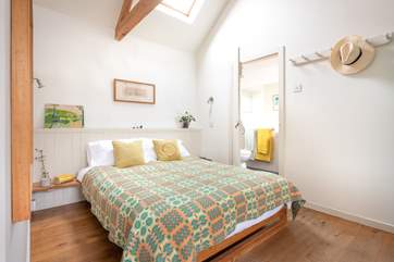 The light and airy double bedroom.