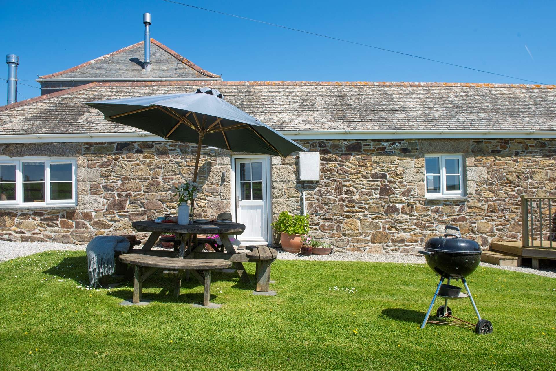 Enjoy lunch with a fabulous view. (The garden furniture is available Easter to October).