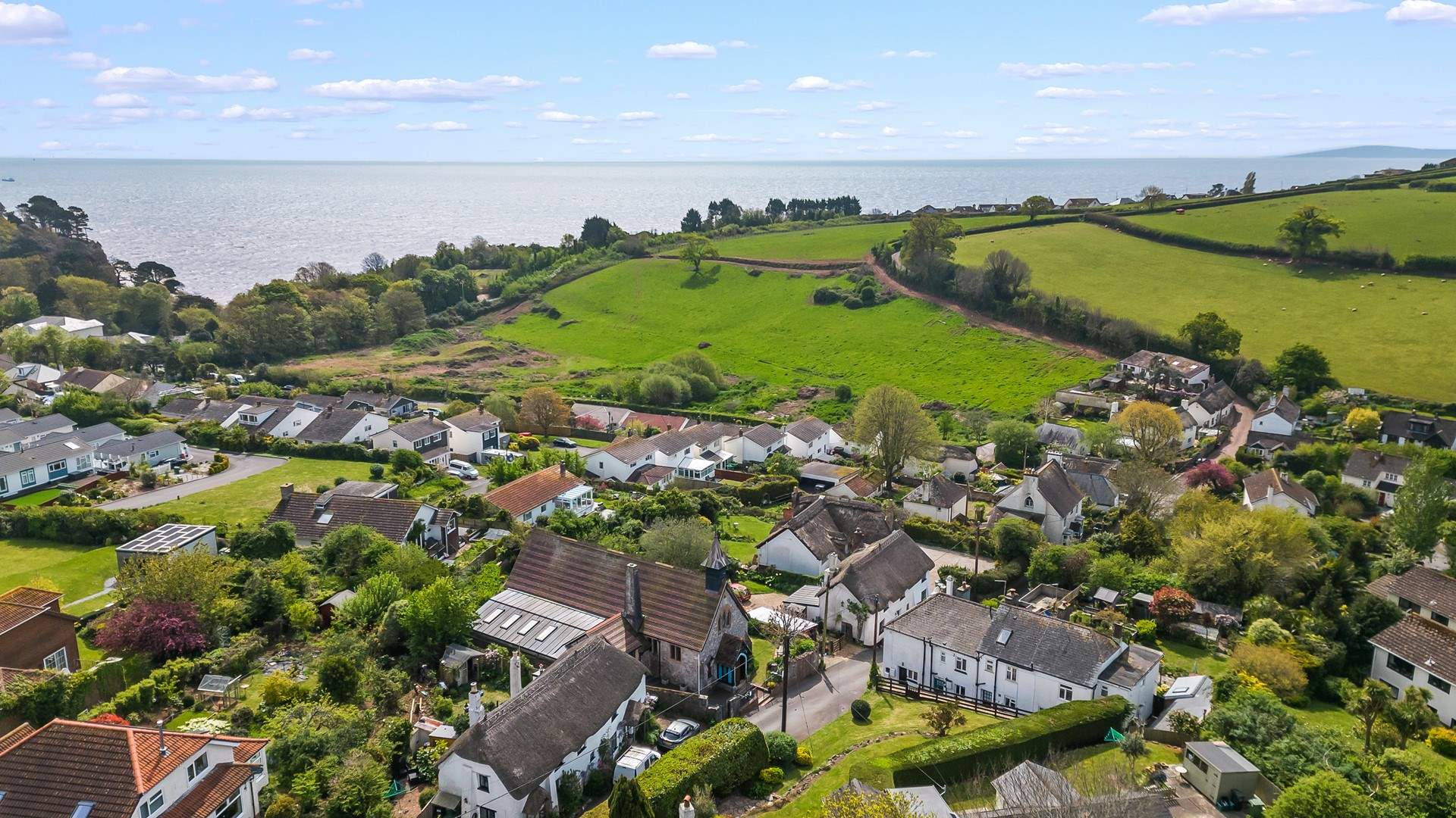 It's just a ten minute walk to the sea from the cottage.