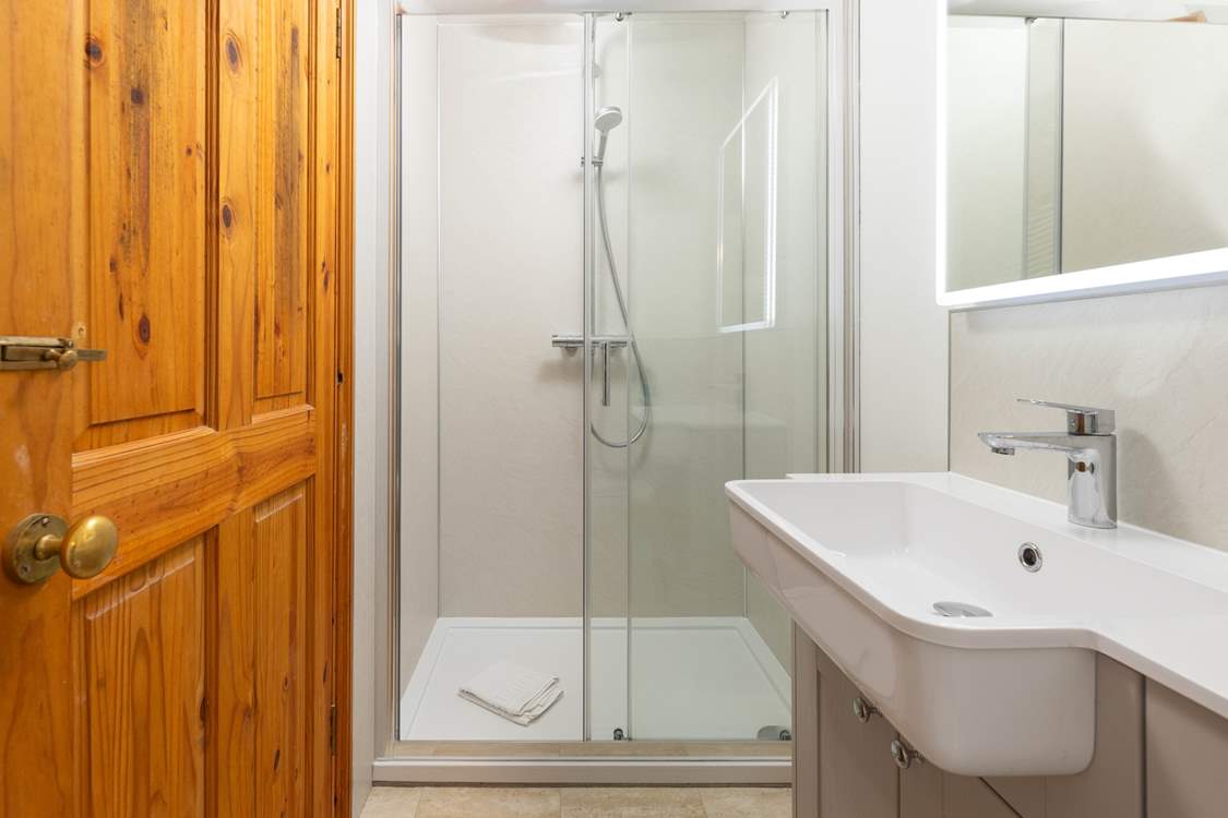 The lovely en suite shower-room for bedroom 1.