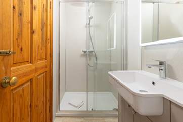 The lovely en suite shower-room for bedroom 1.