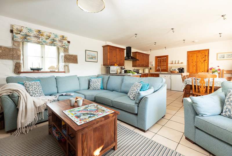 The open plan living space is very sociable for your holiday.