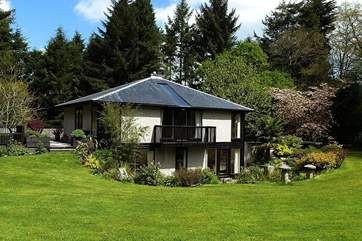 The lovely garden changes with the seasons, and is beautifully maintained year-round by the owners.