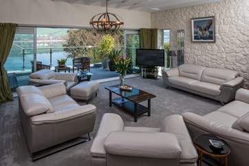 The large living room is perfect for all relax and unwind after a long day of fun and games.