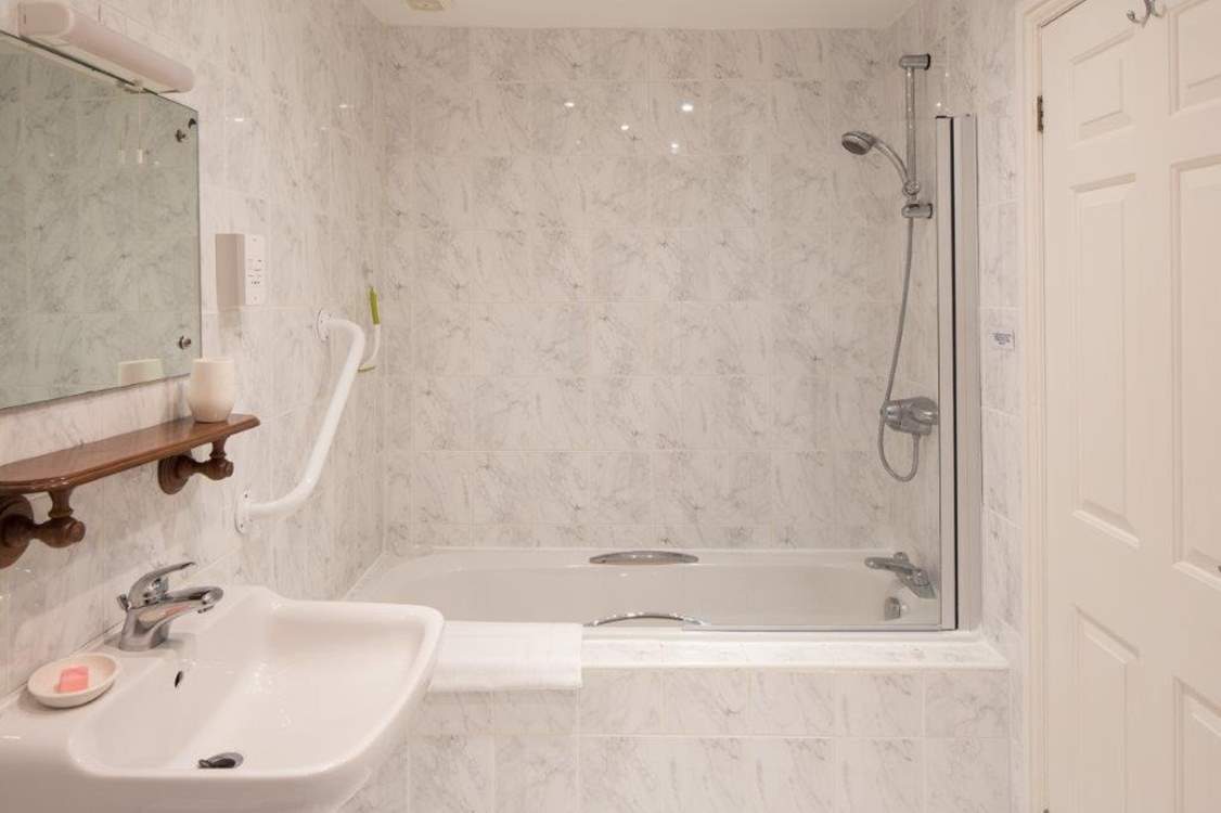 The en suite bathroom for bedroom 1.