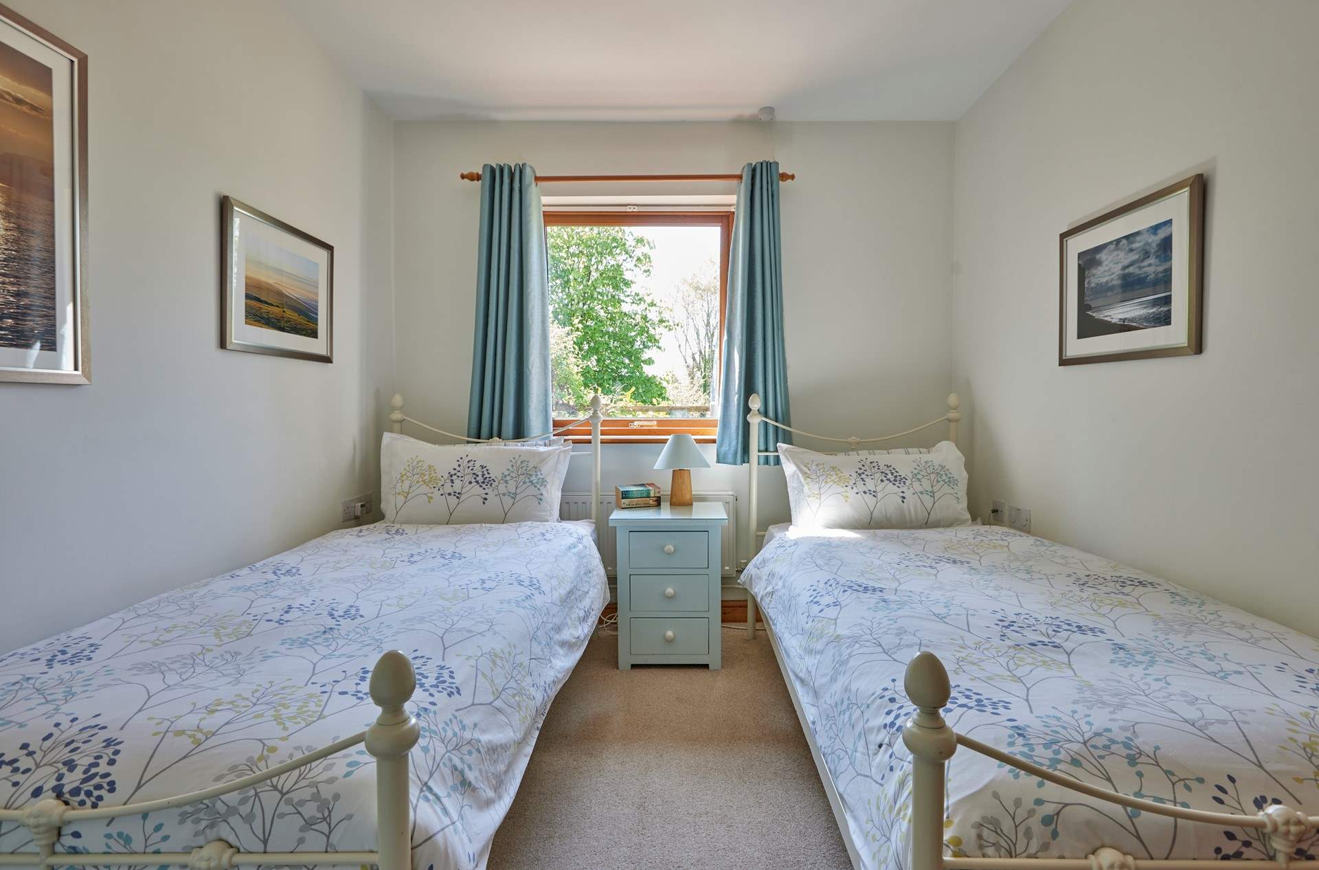 The twin-room is bright and cheerful.
