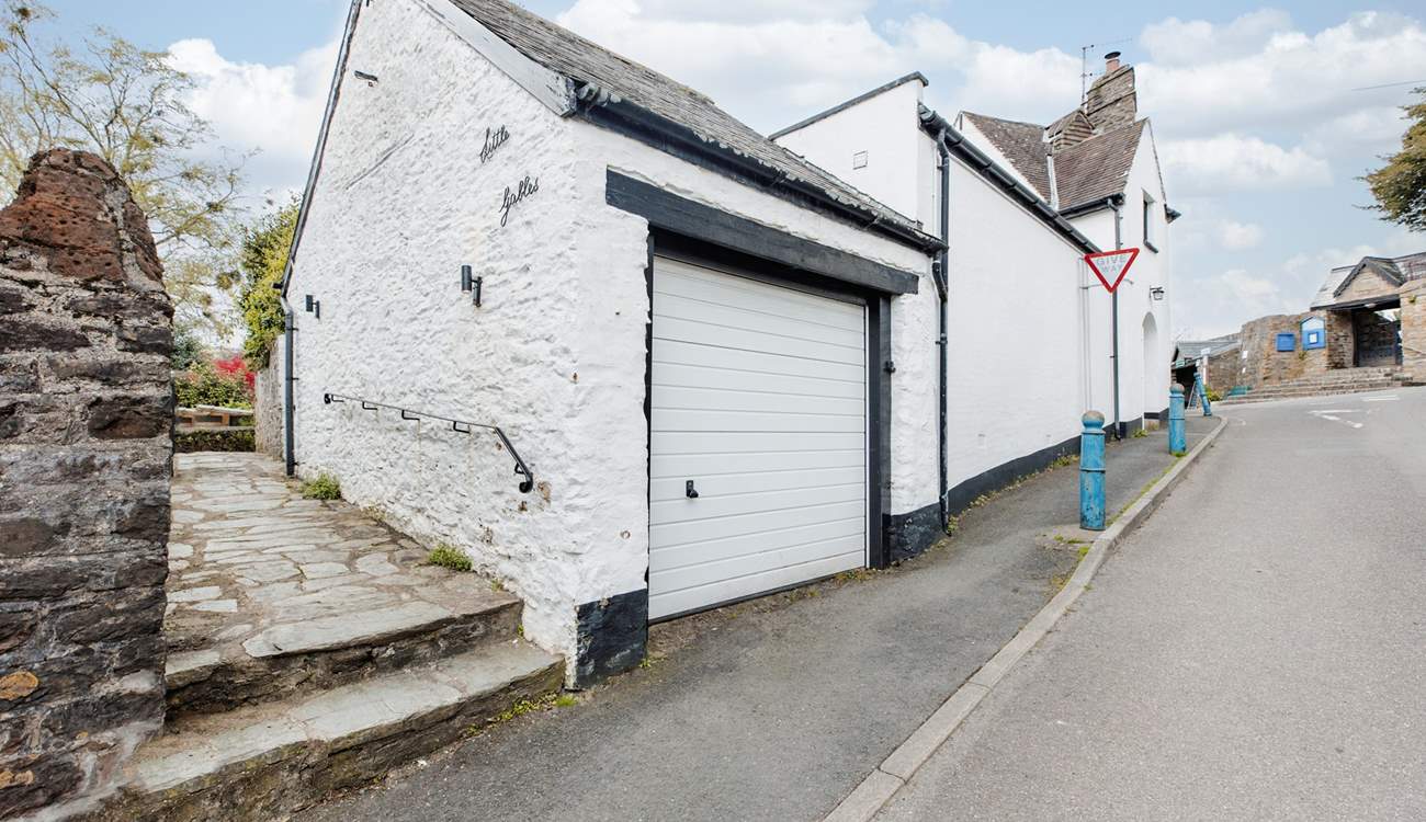 This path takes you to Little Bessemer.