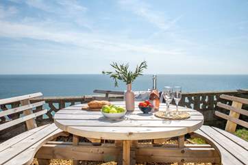 Come and live the coastal life at KIngswood