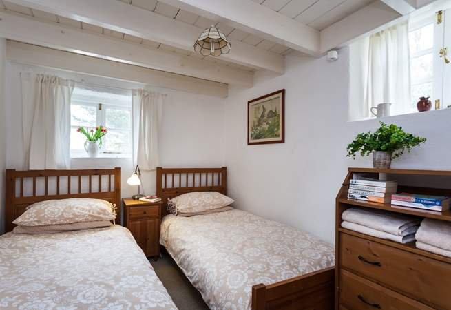 The sweet twin bedroom.