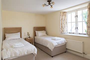 One of the twin bedrooms (Bedroom 5).