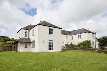 This is an impressive house.