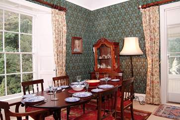 The dining-area of the sitting/dining-room.