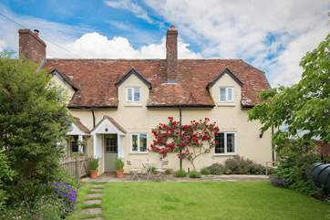 Old Down Cottage is in a beautiful rural location with a fully enclosed front garden.