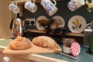 Enjoy a breadmaking course during your stay!