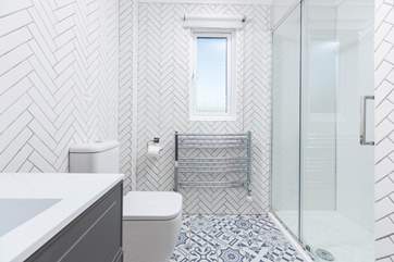 The super family bathroom with walk-in shower.