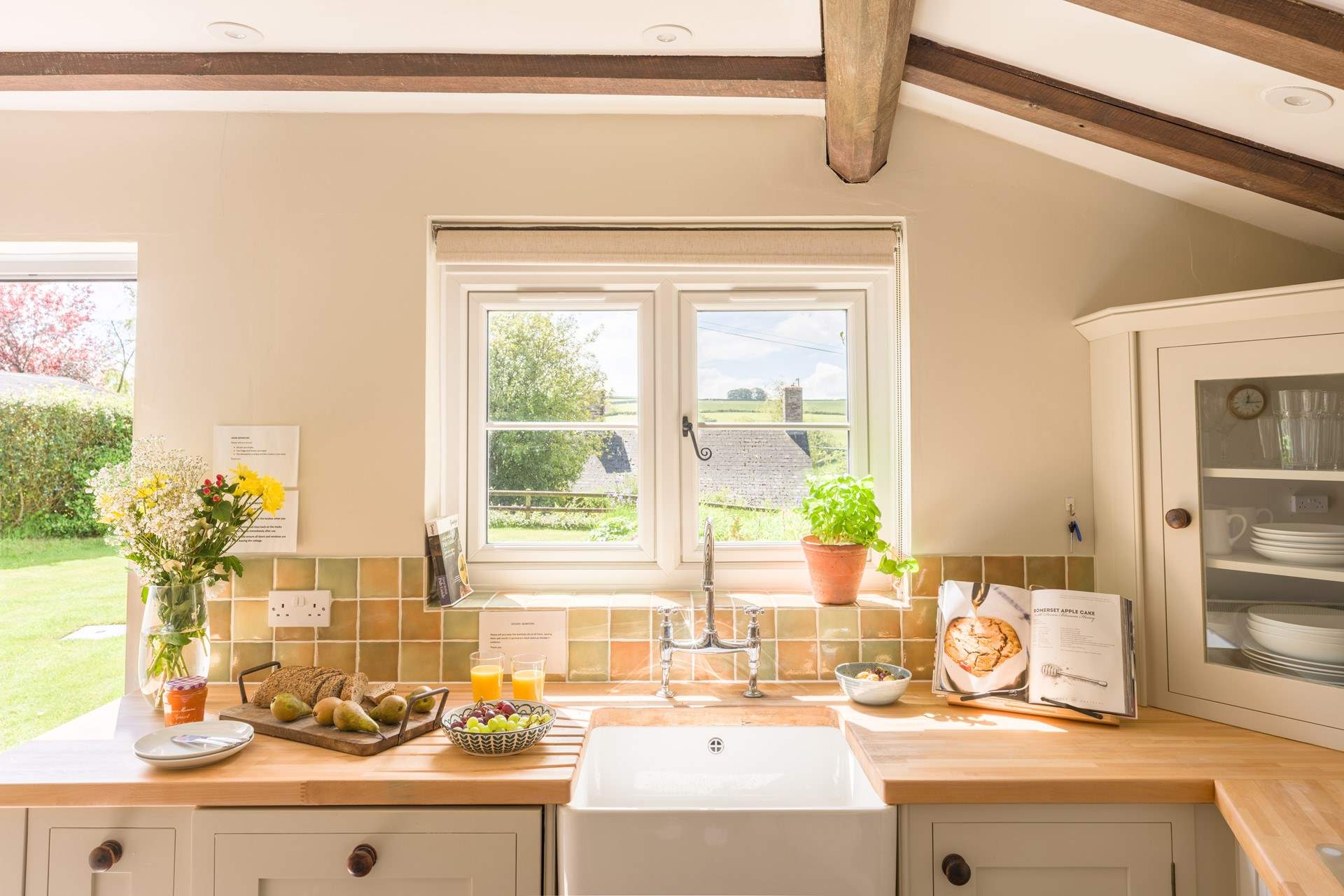 The garden views are just lovely and you can cook up a feast to a chorus of birdsong!