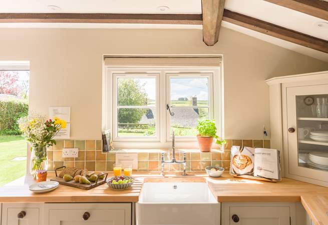 The garden views are just lovely and you can cook up a feast to a chorus of birdsong!