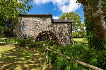 Welcome to Roskennals Mill.