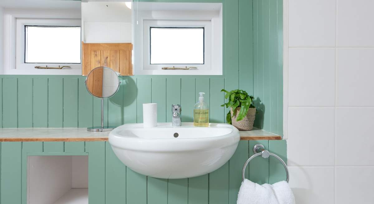 Refreshing colours in the bathroom to set you up the day ahead.