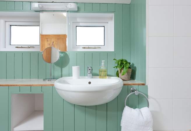 Refreshing colours in the bathroom to set you up the day ahead.