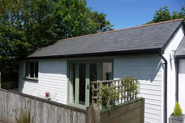 Moonstone is a beautifully presented detached single-storey cottage with an enclosed patio, and the bonus of two lovely meadows if you bring a dog.
