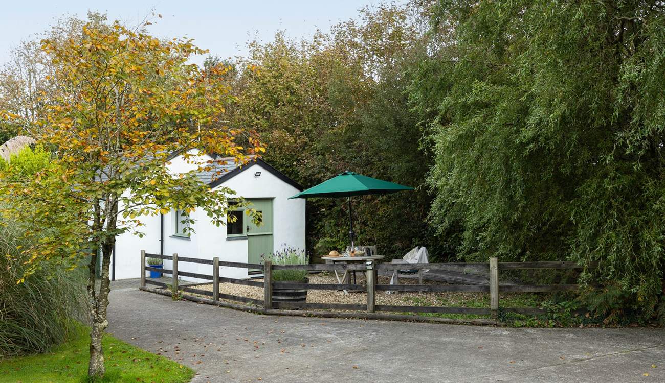 Moonstone is a perfect bolthole, peaceful, beautifully presented and with paddocks to walk in as well as the enclosed courtyard garden.