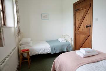 Bedroom 3 twin room