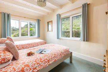 The second twin bedroom.