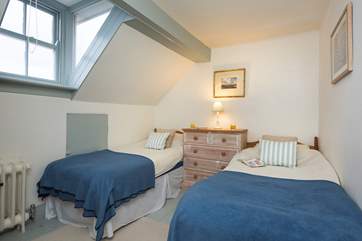 Another twin bedded room (Bedroom 5).
