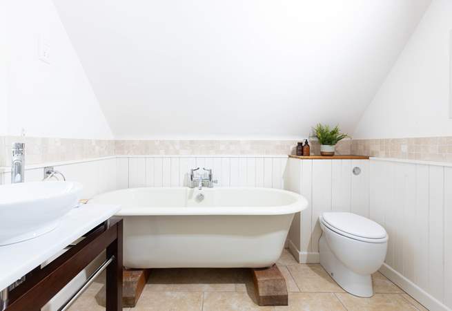 Bedroom 5 has a fabulous roll-top bath in the en suite. 