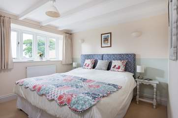 Bedroom 3 is furnished with versatile 'zip and link' (double or twin) beds.