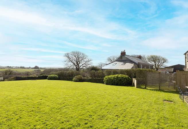 Burnfoot has a small garden next to Gilly Barn which is separated by a fence. 