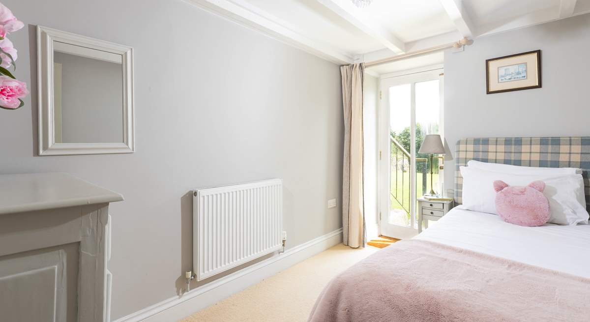 The sweet single bedroom is very tranquil