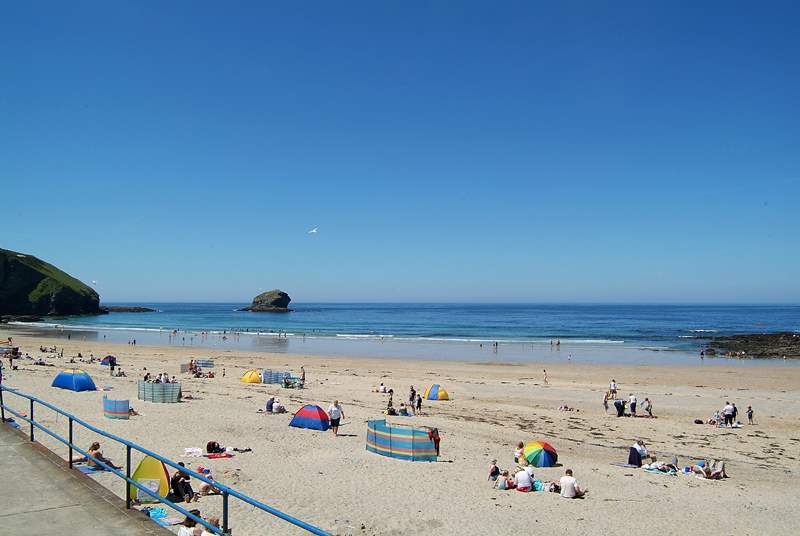 The family-friendly beach at Portreath is a twenty minute drive away.