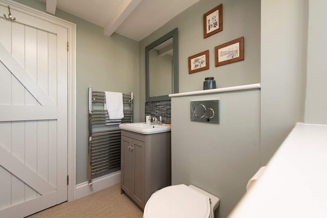 The family bathroom on the lower ground floor.