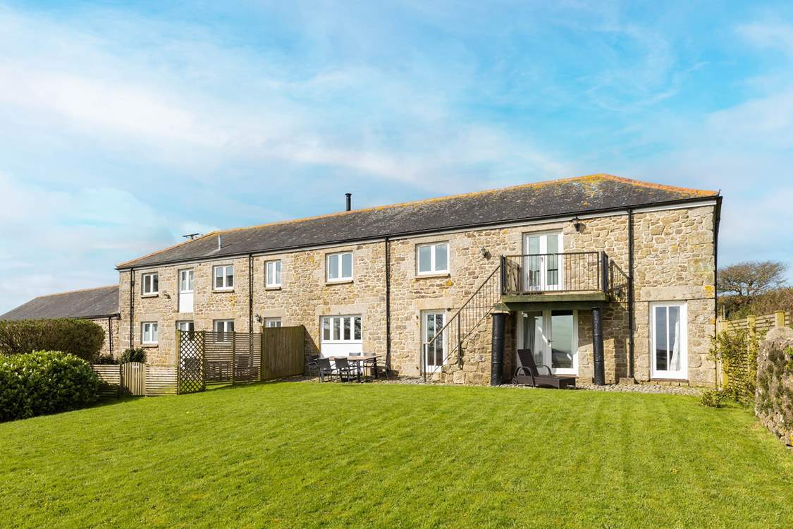 Burnfoot is the property on the left, it shares this location with Gilly Barn.