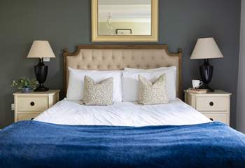 Such a gorgeous bed. 