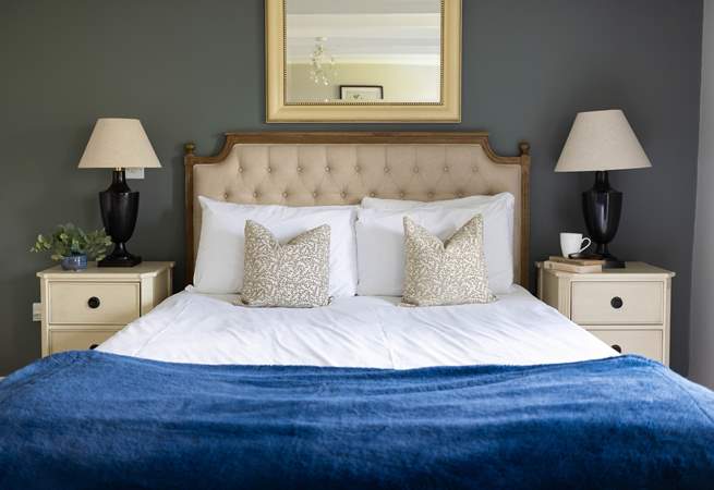 Such a gorgeous bed. 