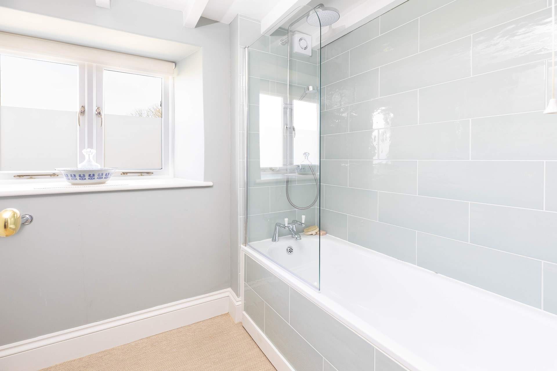 Take time to have a long soak in the bath on holiday. 