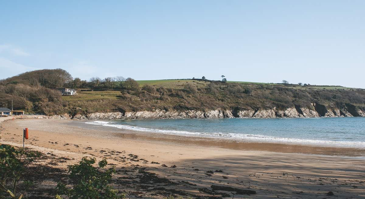 Sandy Maenporth Beach is a stroll down the road.