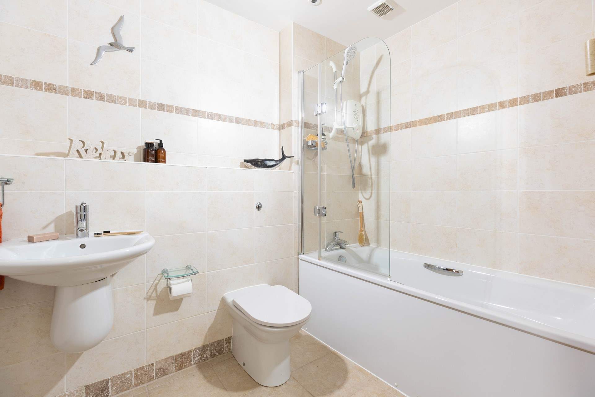 Enjoy a long bubble bath in the family bathroom. 