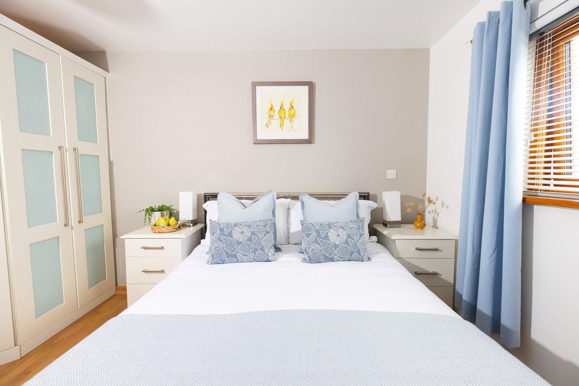 This bedroom has a king size bed and of cousre ensuite shower room. 