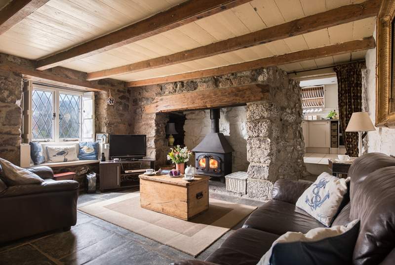 Room to relax with friends and family in this cosy cottage sitting-room.